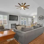 b3502d35598344322567a1224b05f34e-cc_ft_384